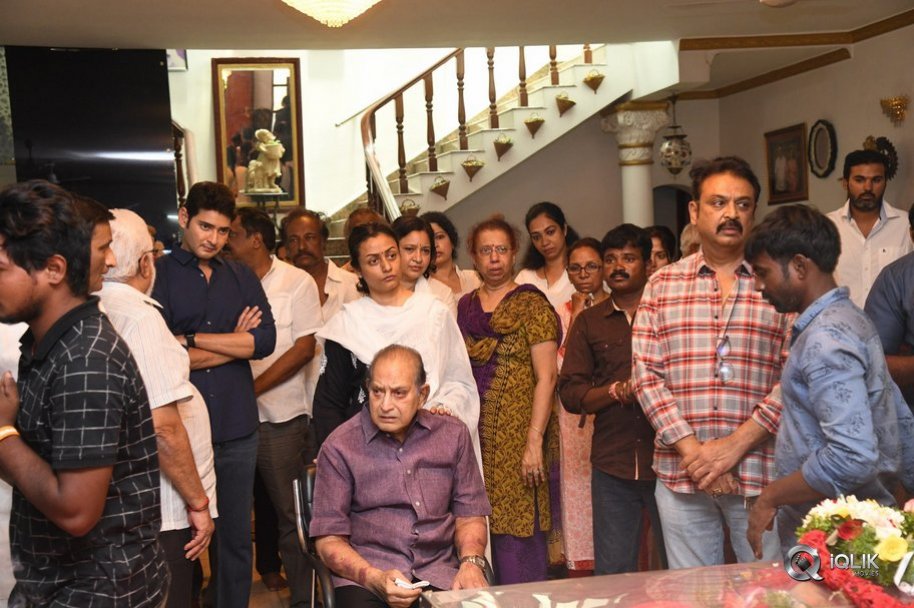 Celebrities-Pay-Homage-to-Vijaya-Nirmala-Garu